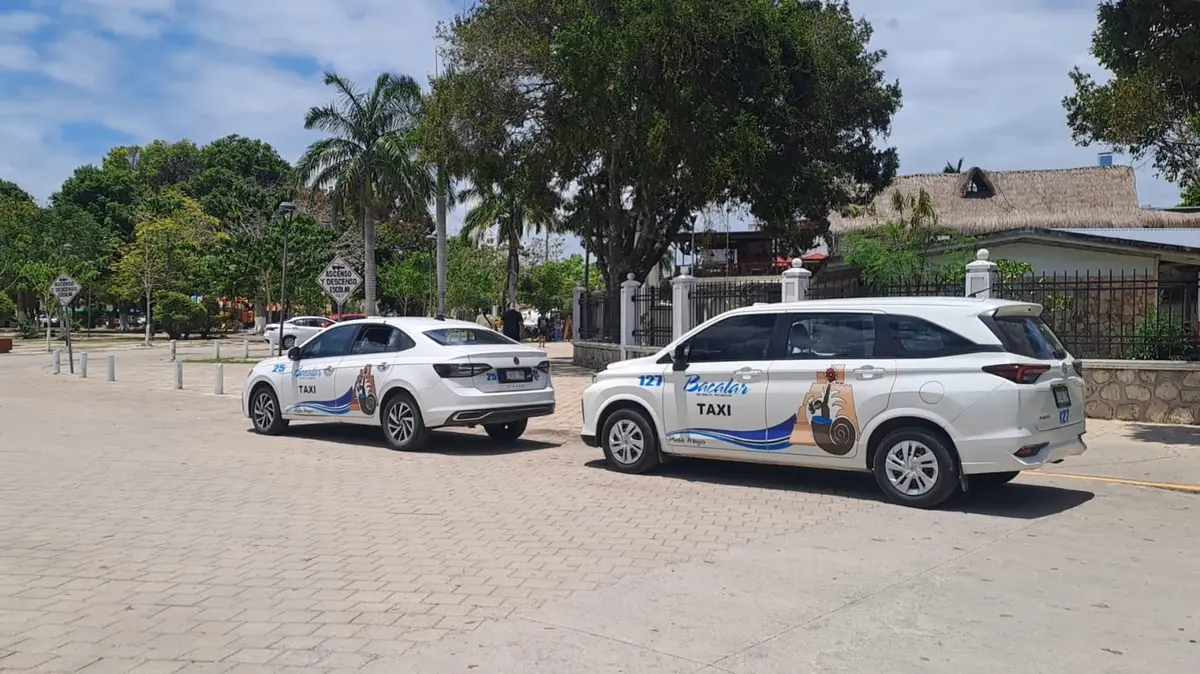 Taxis Bacalar en servicio